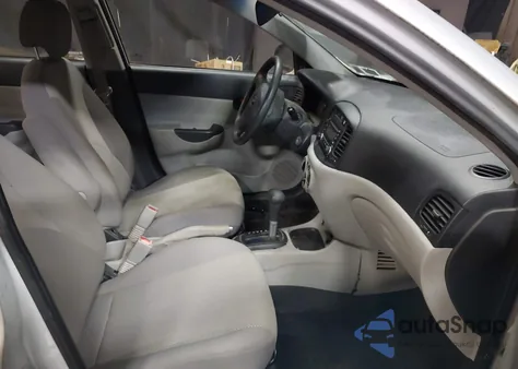 2008 Hyundai Accent Gls z USA, uszkodzony, nr VIN KMHCN46C48U187363